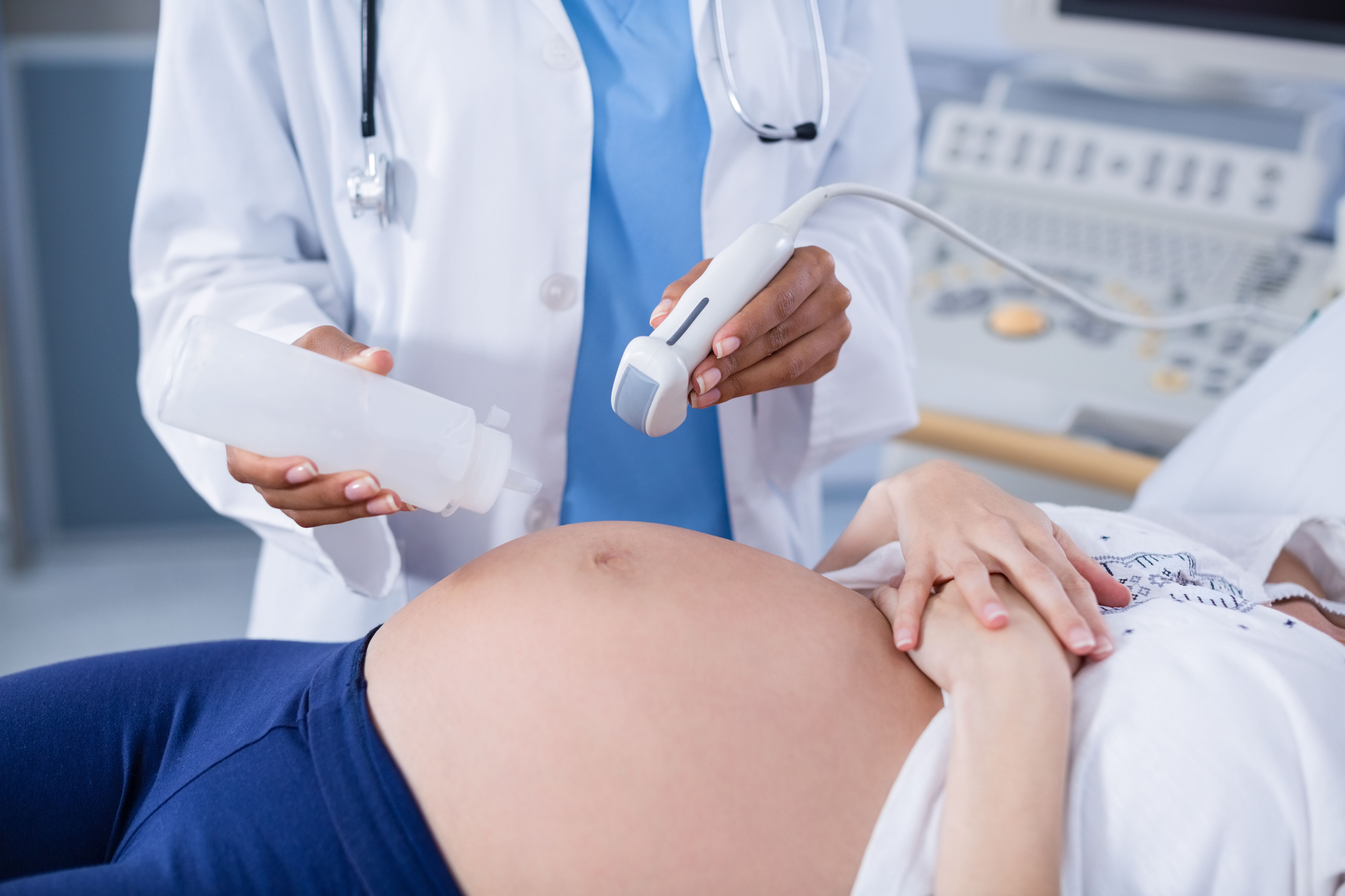 Как гинеколог определяет беременности при осмотре?